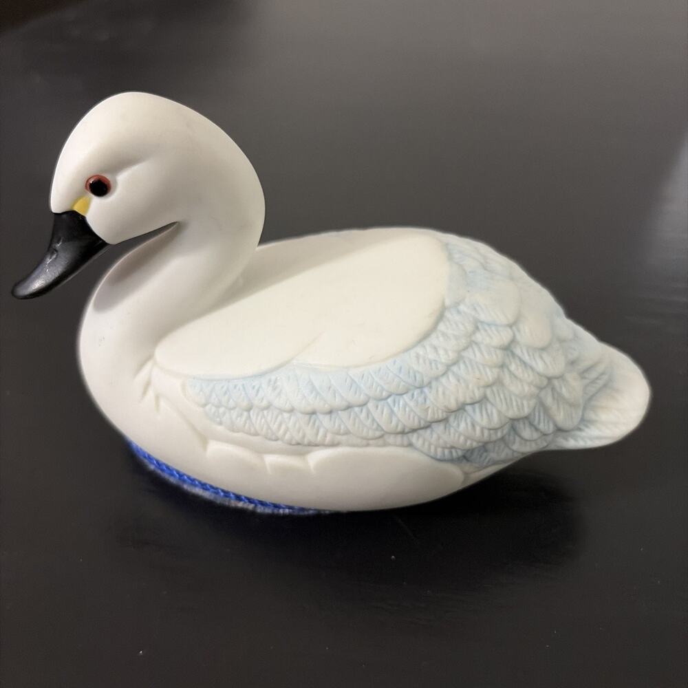 Vtg Porcelain White Blue Swan Duck Figurine Granny Core Lint Remover